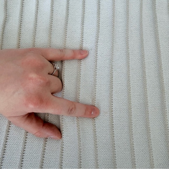 By Anthropologie Pleated Drop Waist Beige Chevron Knit Midi Dress Size Small - Picture 8 of 13